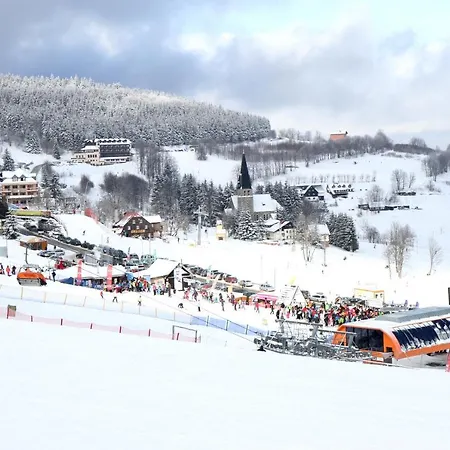 Resort Straszny Dwor *
