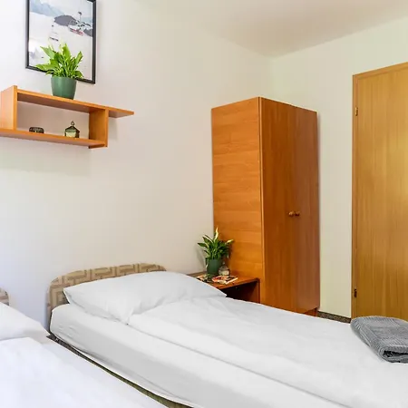 Resort Straszny Dwor *