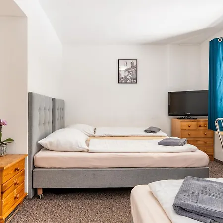 Resort Straszny Dwor *