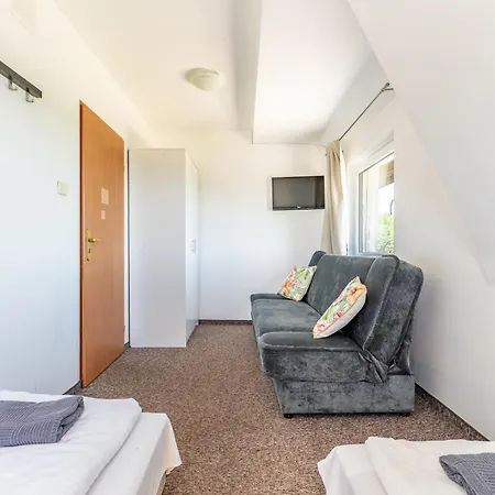 Resort Straszny Dwor *